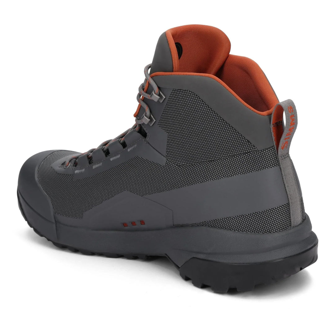 Simms Men&#39;s Flyweight Wading Boot - Vibram